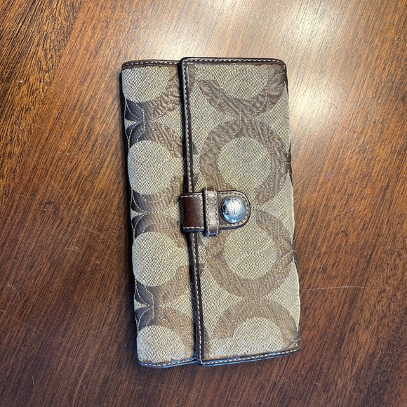 Coach Wallet - Picture 1 of 2